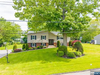 55 Marcia Road, Ringwood, NJ 07456