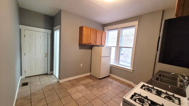 4056 W Hirsch Street 1, Chicago, IL 60651