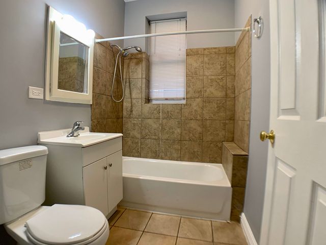 4056 W Hirsch Street 1, Chicago, IL 60651