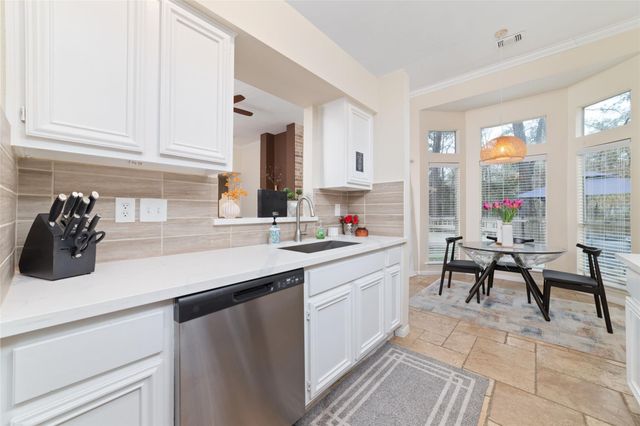 36 N Rain Forest Court, Spring, TX 77380