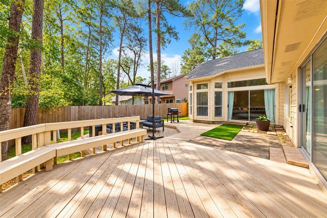 36 N Rain Forest Court, Spring, TX 77380