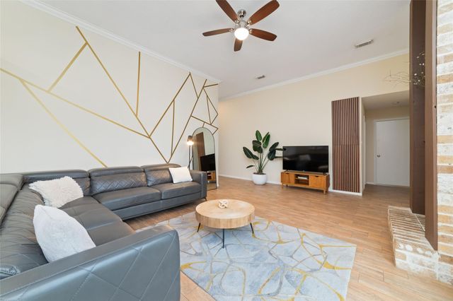 36 N Rain Forest Court, Spring, TX 77380