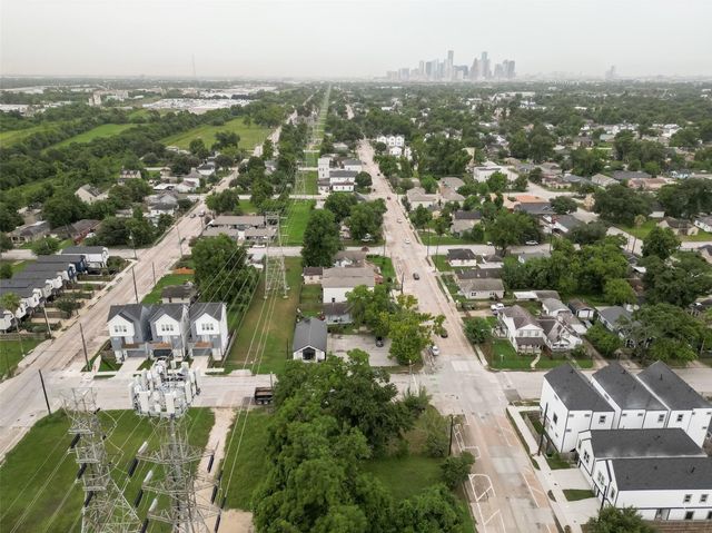 1605 Euel Street, Houston, TX 77009