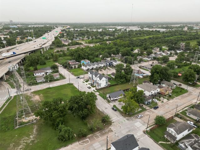 1605 Euel Street, Houston, TX 77009