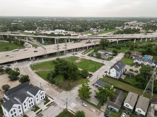 1605 Euel Street, Houston, TX 77009