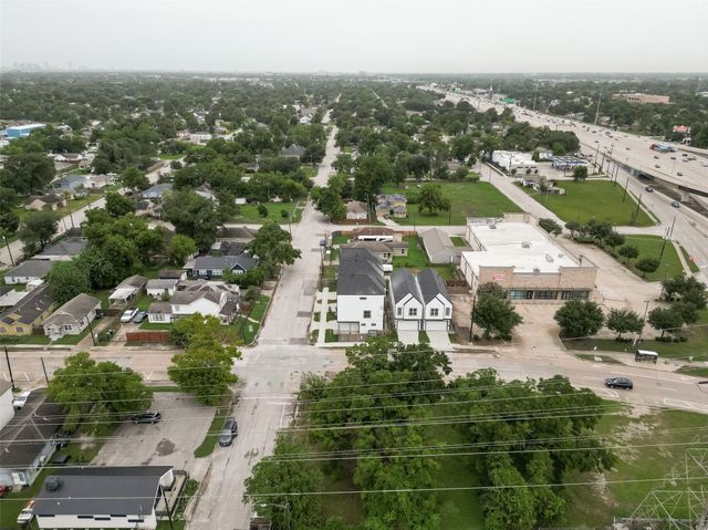 1605 Euel Street, Houston, TX 77009