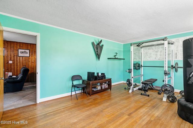 112 Mcmillan Street, Teachey, NC 28464