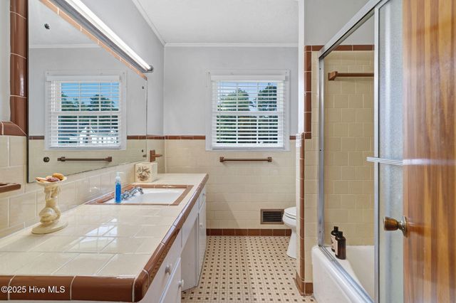 112 Mcmillan Street, Teachey, NC 28464