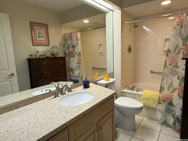 1 Towers Park Ln Apt 302, San Antonio, TX 78209