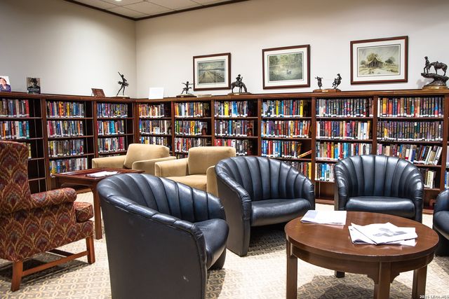 1 Towers Park Ln Apt 302, San Antonio, TX 78209