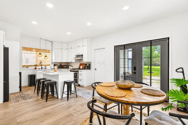1878 Harrisburg Pike, Grove City, OH 43123