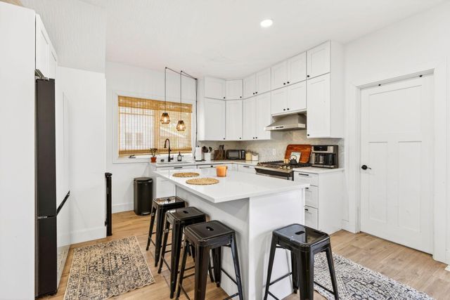 1878 Harrisburg Pike, Grove City, OH 43123