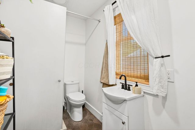 1878 Harrisburg Pike, Grove City, OH 43123