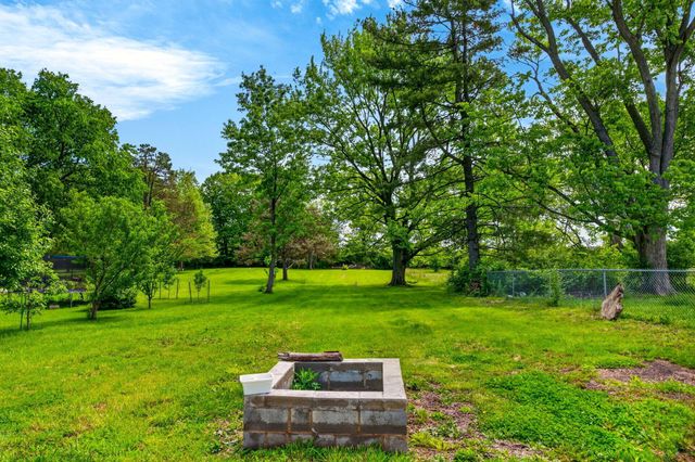 1878 Harrisburg Pike, Grove City, OH 43123