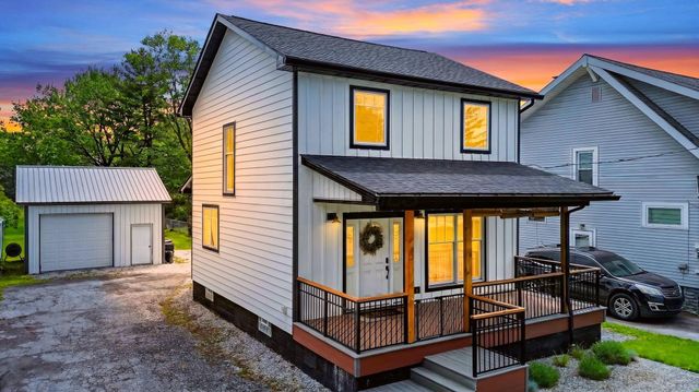 1878 Harrisburg Pike, Grove City, OH 43123