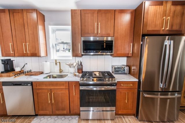 112 19th Ave, Irvington Twp., NJ 07111