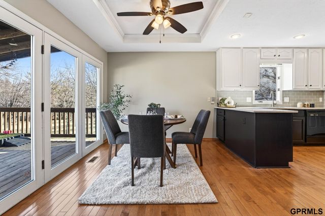 13302 Hillsborough Drive, Omaha, NE 68164