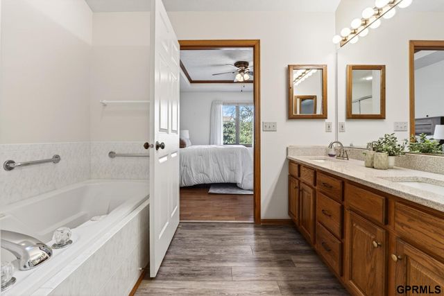 13302 Hillsborough Drive, Omaha, NE 68164