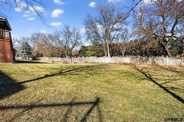 13302 Hillsborough Drive, Omaha, NE 68164