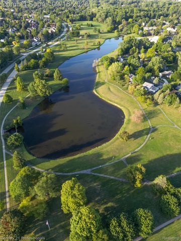 1875 Fordham Drive, Troy, MI 48098