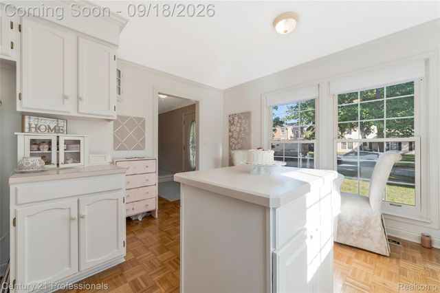 1875 Fordham Drive, Troy, MI 48098