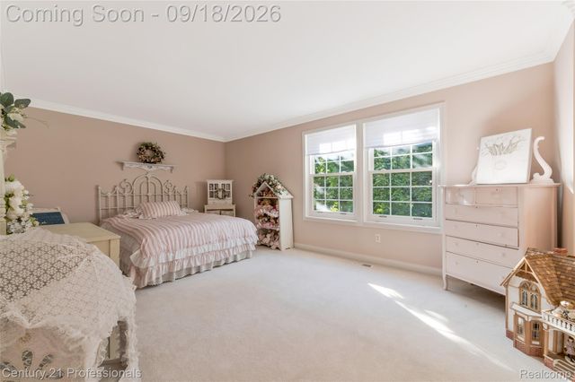 1875 Fordham Drive, Troy, MI 48098