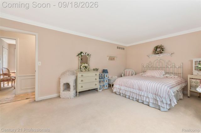 1875 Fordham Drive, Troy, MI 48098