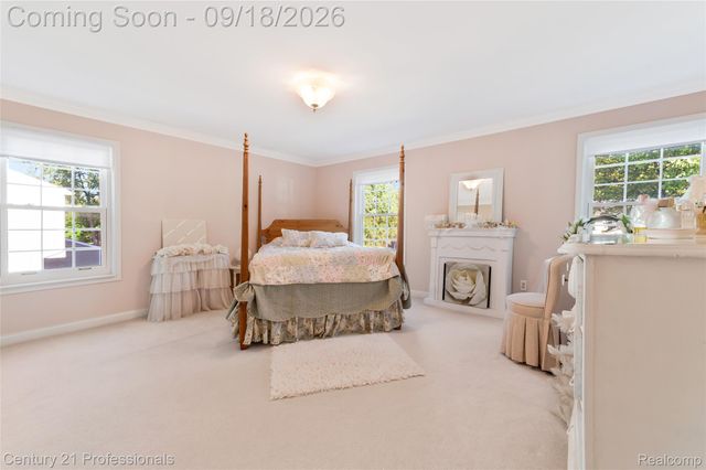 1875 Fordham Drive, Troy, MI 48098