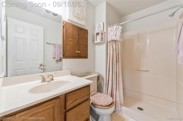1875 Fordham Drive, Troy, MI 48098