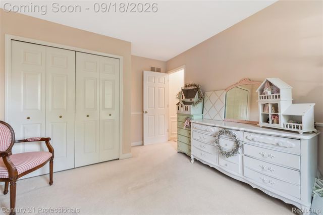 1875 Fordham Drive, Troy, MI 48098