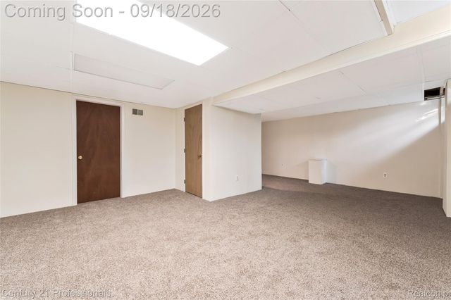 1875 Fordham Drive, Troy, MI 48098