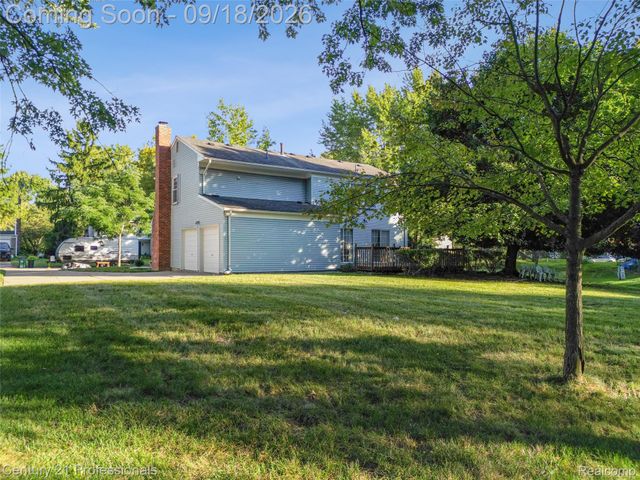 1875 Fordham Drive, Troy, MI 48098