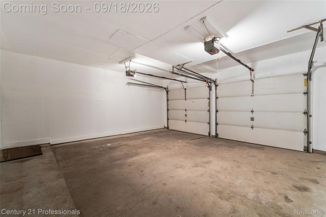 1875 Fordham Drive, Troy, MI 48098