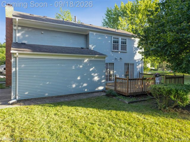 1875 Fordham Drive, Troy, MI 48098