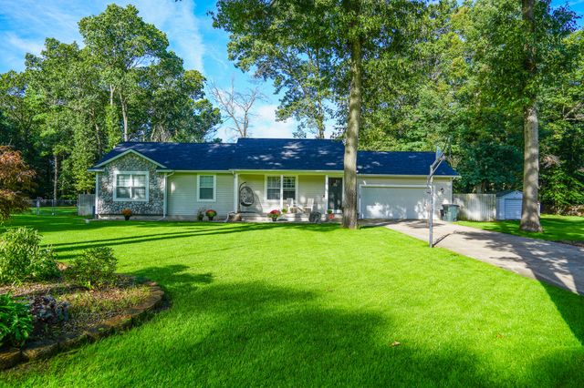 2063 Rambling Oak Drive, Muskegon Twp, MI 49445