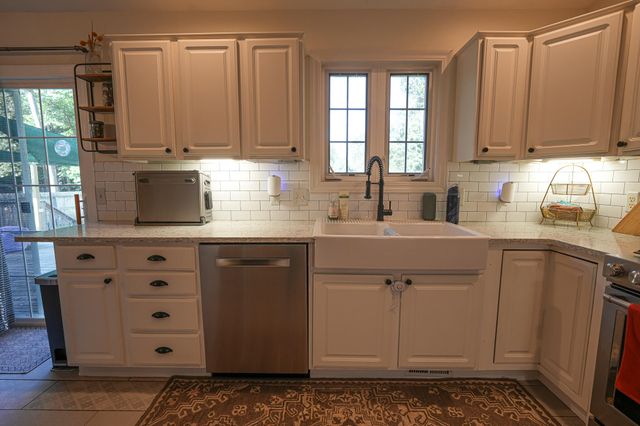 2063 Rambling Oak Drive, Muskegon Twp, MI 49445