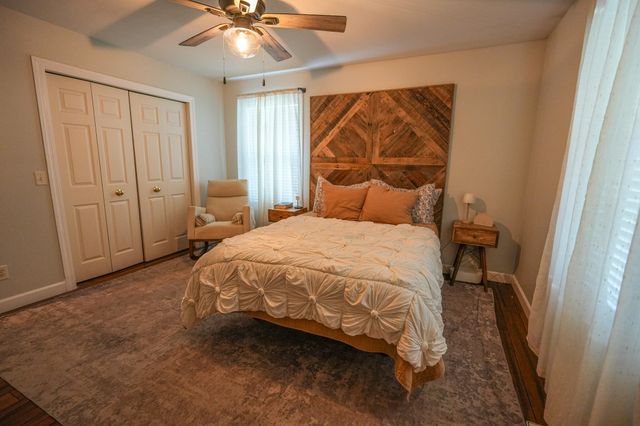 2063 Rambling Oak Drive, Muskegon Twp, MI 49445