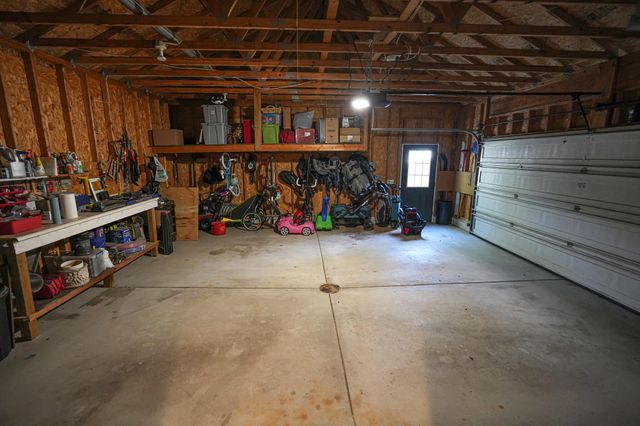 2063 Rambling Oak Drive, Muskegon Twp, MI 49445