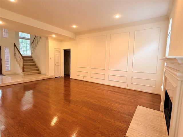 3306 Vista Lake Drive, Sugar Land, TX 77478