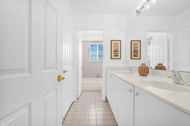 1427 NW 34th Way, Lauderhill, FL 33311