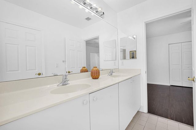 1427 NW 34th Way, Lauderhill, FL 33311