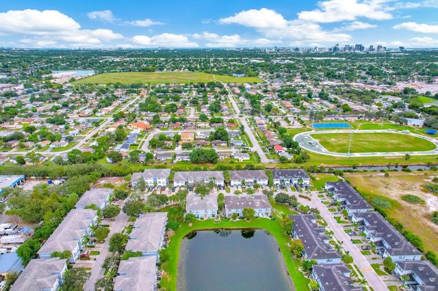 1427 NW 34th Way, Lauderhill, FL 33311