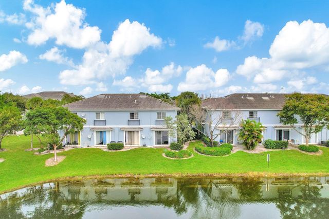 1427 NW 34th Way, Lauderhill, FL 33311