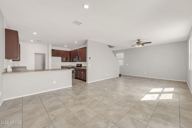 40525 W HELEN Court, Maricopa, AZ 85138