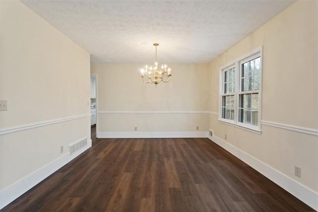 1521 Larkwood Drive, Canton, GA 30114