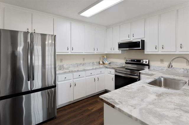 1521 Larkwood Drive, Canton, GA 30114