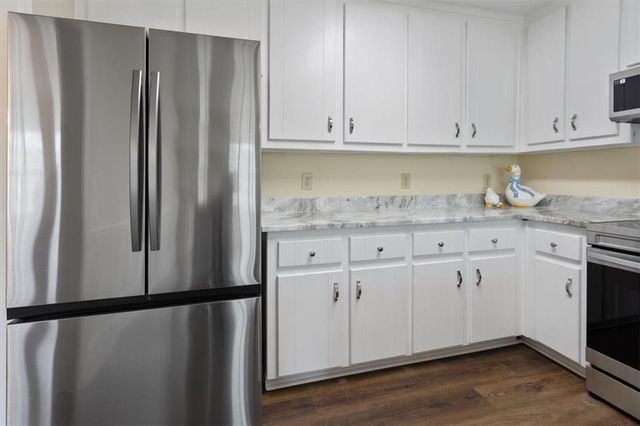 1521 Larkwood Drive, Canton, GA 30114