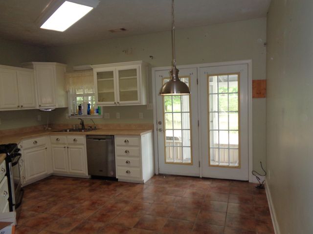 2141 CANDY LN, Burlison, TN 38015