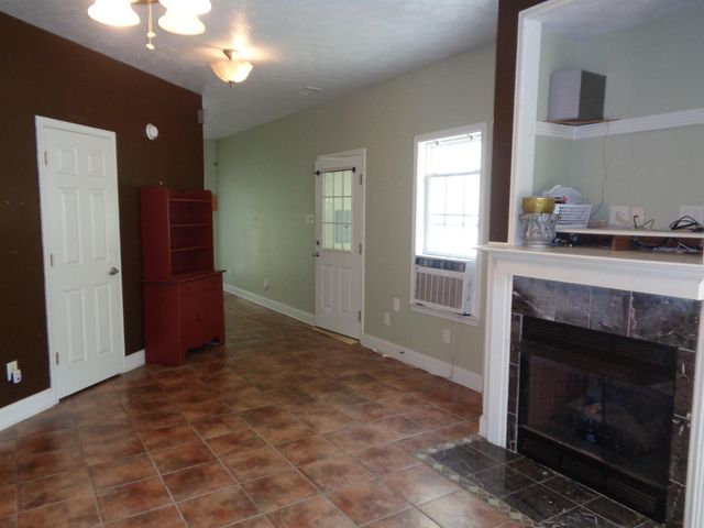 2141 CANDY LN, Burlison, TN 38015