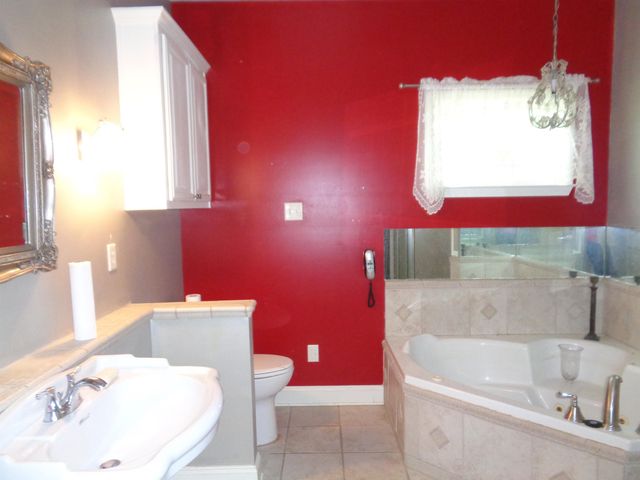 2141 CANDY LN, Burlison, TN 38015